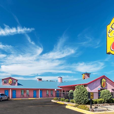 Super 8 By Wyndham Eastland Hotel Exterior photo